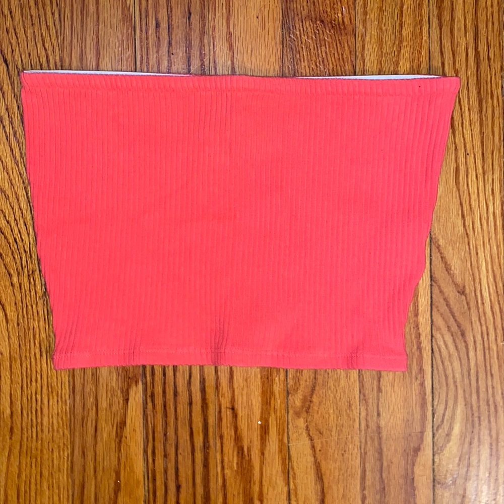Crop top.